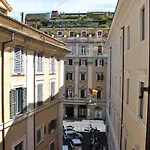 App Leoncino Design Apartment In Rome