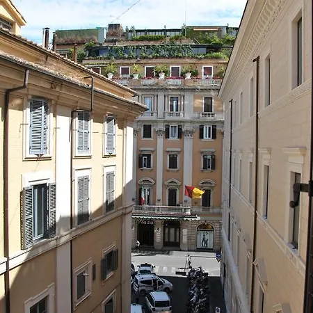 App Leoncino Design Apartment In Rome